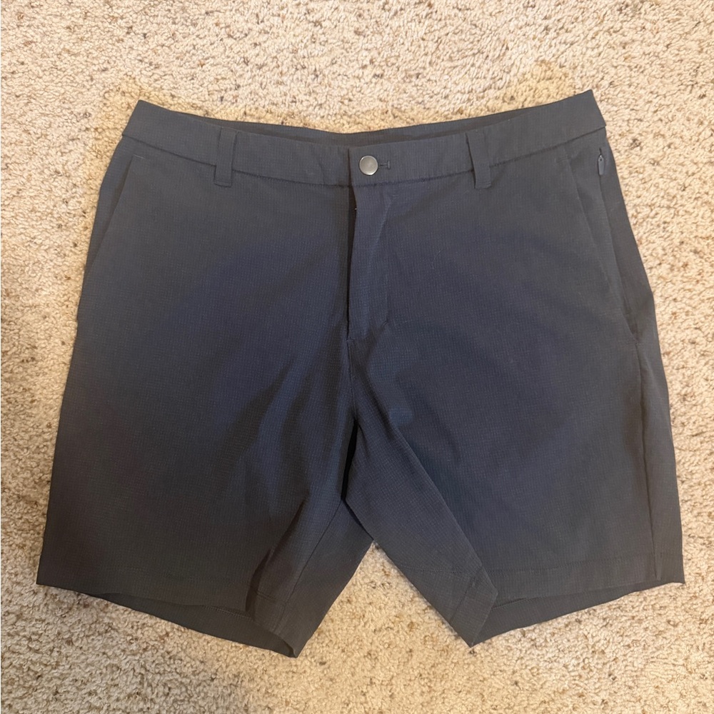 Lululemon Men’s ABC Shorts 7 inch